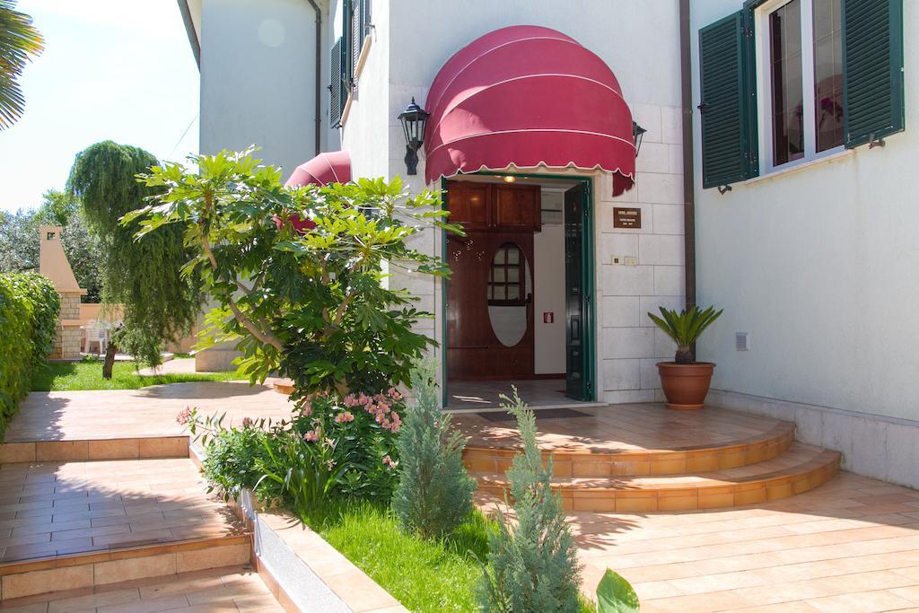 Villa Sveta Eufemija - Bed And Breakfast Rovinj Pokój zdjęcie