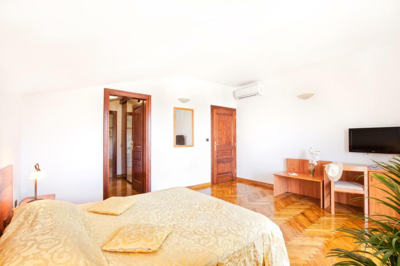 Villa Sveta Eufemija - Bed And Breakfast Rovinj Zewnętrze zdjęcie
